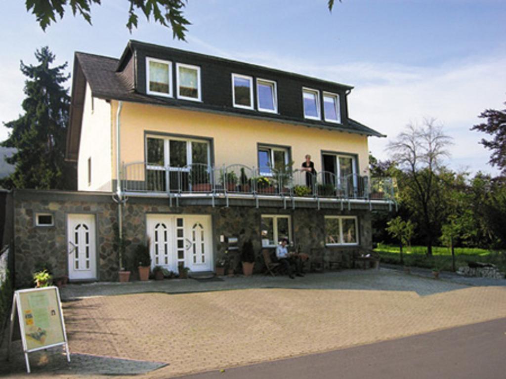 Residenz Moselzauber - Ferienwohnungen Mit Pool Landschaft Эрнст Экстерьер фото